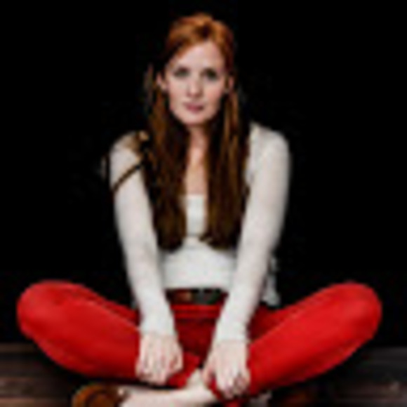 Meet your Posher, Julie - Picture 1 of 1